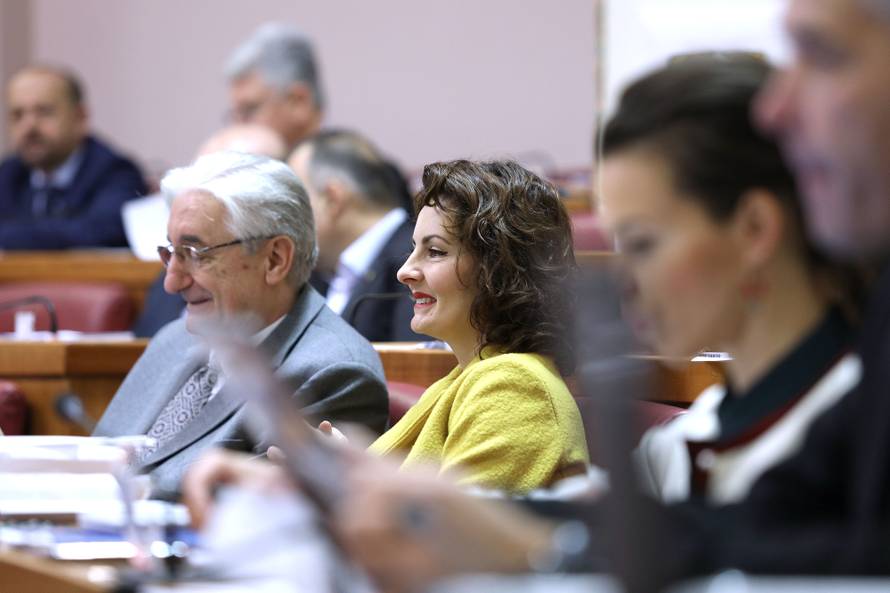 Vujčić branio HNB: 'Nikome ne plaćamo masaže, saune i jelo'