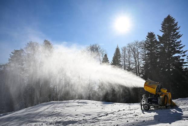 Sunčano novogodišnje jutro na Sljemenu