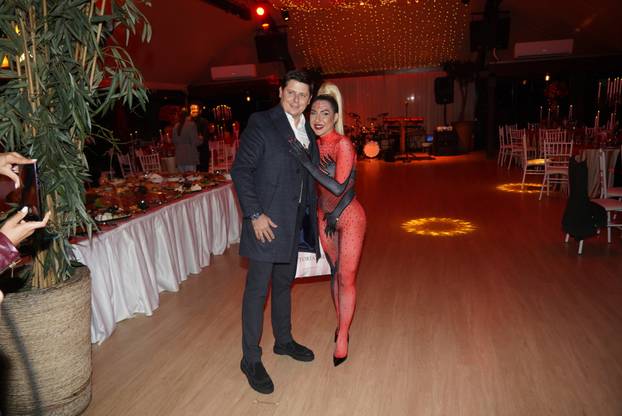 Beograd: Jovana Jeremić proslavila 35. rođendan