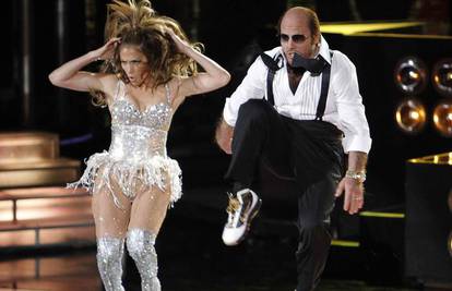Ćelavi Tom Cruise skakao s Jennifer Lopez po bini...