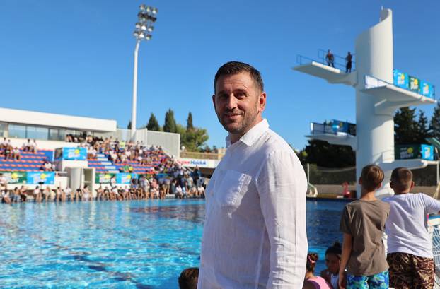 Split: Sportsko-humanitarno natjecanje "Najluđi skakač Hrvatske"