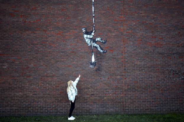 Novo Banksyjevo djelo krasi zid bivšeg zatvora u Readingu
