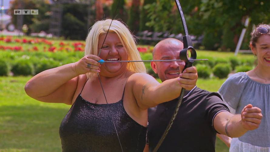 Držanje za ruku, zagrljaji i poljupci u 'Ljubav je na selu': Neki su 'kliknuli' na prvu