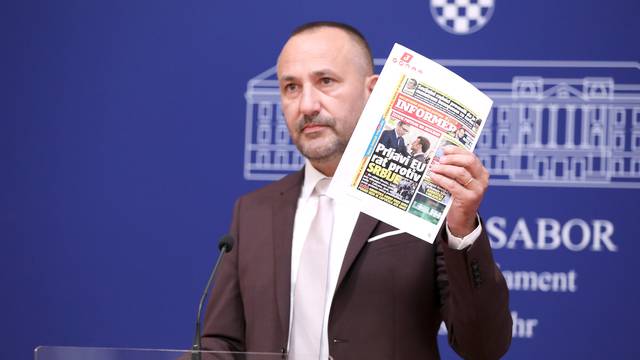 Zagreb: Hrvoje Zekanovi? o temi  "Nafta i Srbija"