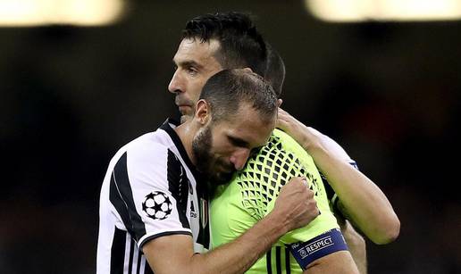 Šetnja s dinosaurima: Buffon i Chiellini ostali su vjerni Juveu