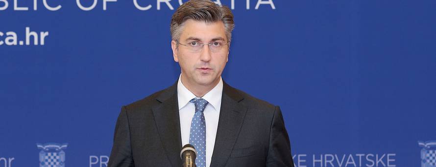 Plenkijev vrtić: Šef se okružio mladim stranačkim  nadama...
