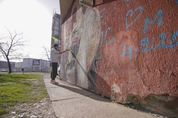 Doboj dobio mural posvećen nedavno preminulom legendarnom kantautoru Đorđu Balaševiću