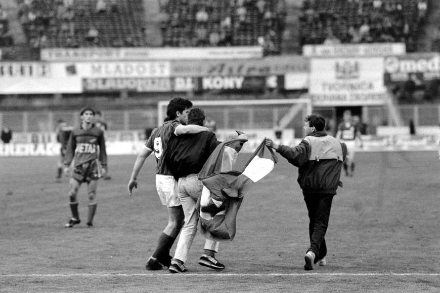 Zagreb: Savezna liga Jugoslavije, Dinamo - Borac, 7.4.1990.