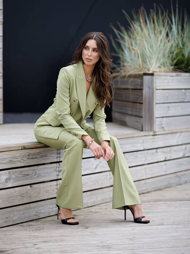 FOTO Ima božansku ljepotu! Ovo je žena koju zovu Afroditom