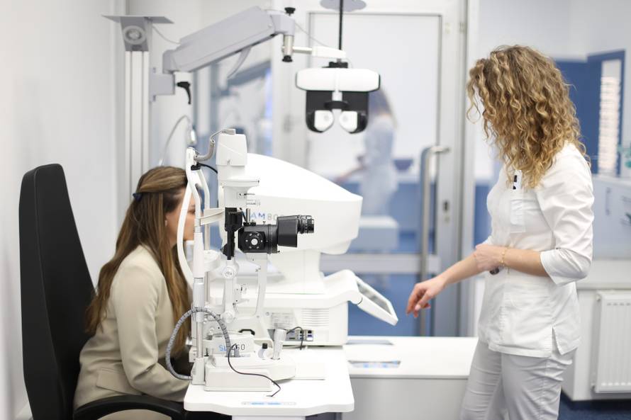 Isprobajte progresivne naočale uz posebne pogodnosti u Livision optici