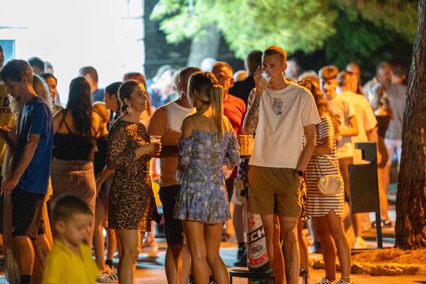 Zaton: Zatonsko ljeto,  koncert Maje  Suput