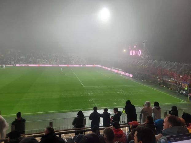 FOTO Nezapamćeni potop na Rujevici! Pogledajte zašto se utakmica nije mogla završiti