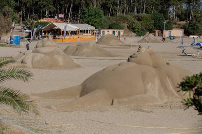 Završen je Festival skulptura u pijesku na Rajskoj plaži u Loparu na Rabu