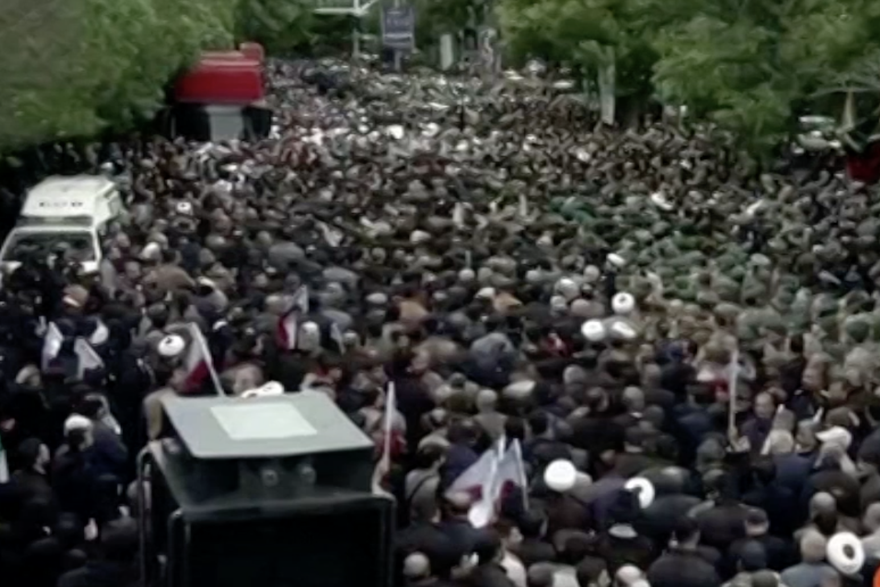 Ljudi oplakuju poginulog predsjednika Irana
