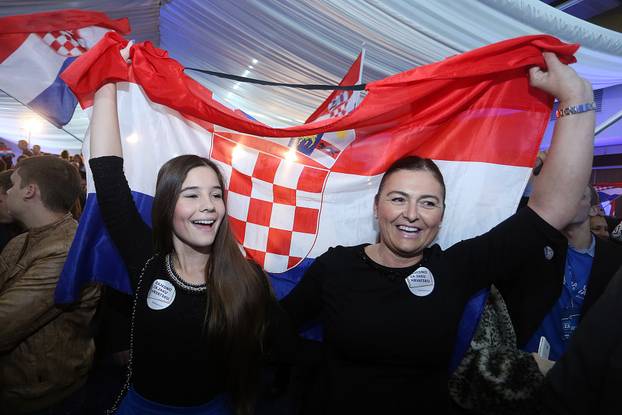 08.11.2015. Zagreb: Slavlje u stožeru Domoljubne koalicije nakon prvih izbornih rezultata