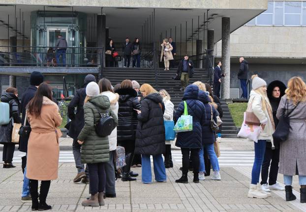 Zagreb: Evakuacija Gradskog poglavarstva zbog dojave o eksplozivnoj napravi