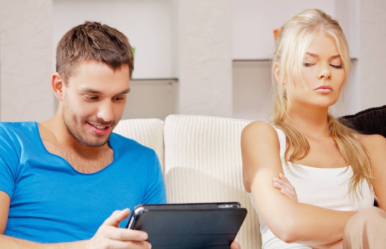 Muči vas ljubomora? Evo kako kontrolirati emocije i riješiti ih