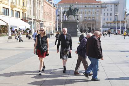 FOTO Škoti okupirali Zagreb dva dana prije utakmice: Nasred Trga izvješena njihova zastava