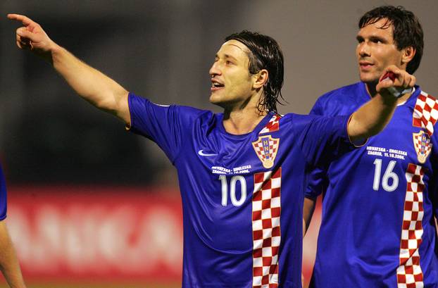ARHIVA - 2006. Zagreb: Vatreni i "maksimirska krtica" srušili su Englesku 