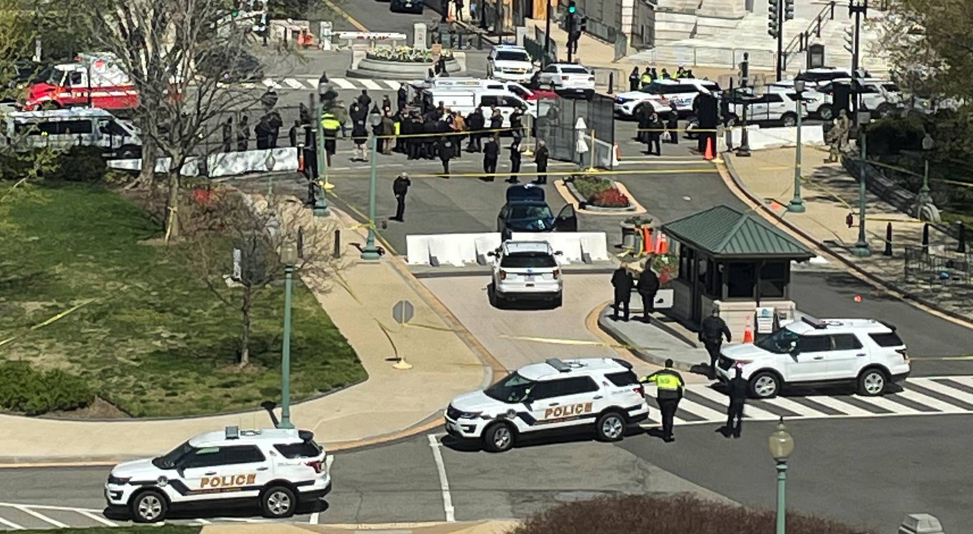 Car sits at U.S. Capitol barricade after ramming it in Washington