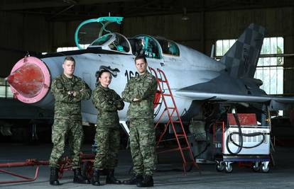 Ekipa za F-16: 'Dugo nas neće biti doma, ali to nam je poziv...'