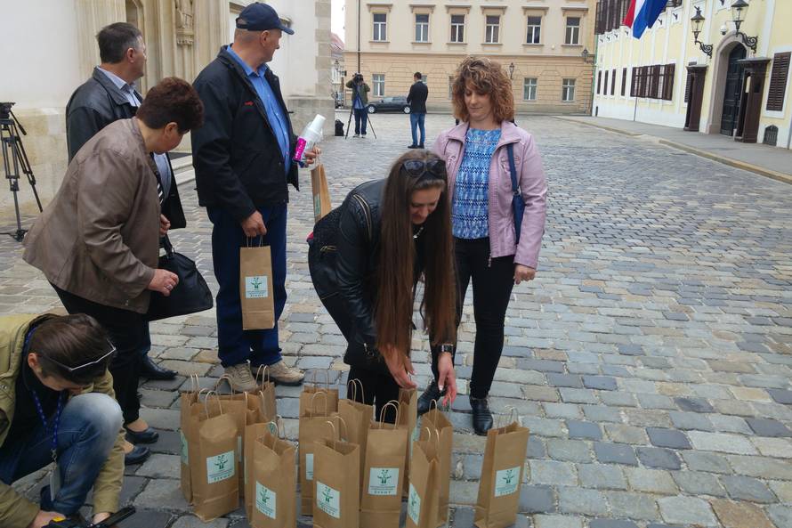 Mljekari Vladi podijelili mlijeko, Romić: Branim vaše interese
