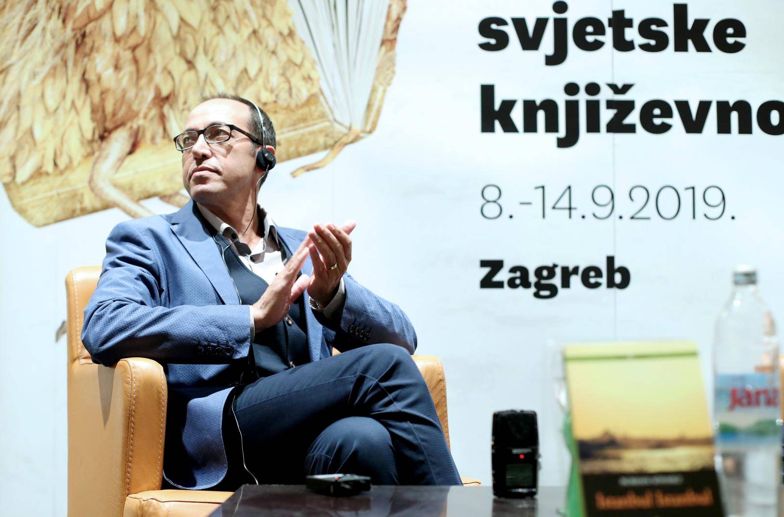 U sklopu Festivala svjetske književnosti održana tribina s piscem Burhanom Sonmezom