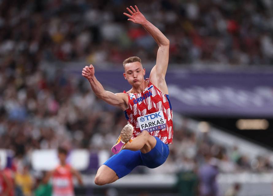Men's Long Jump Qualification (Groups A & B combined)