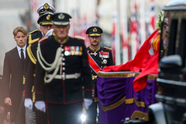 Norway lays King Harald to rest