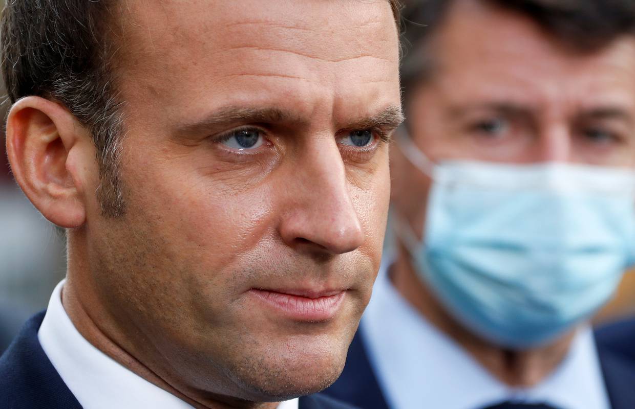 Macron: Treća doza zasad samo za starije i najranjivije skupine