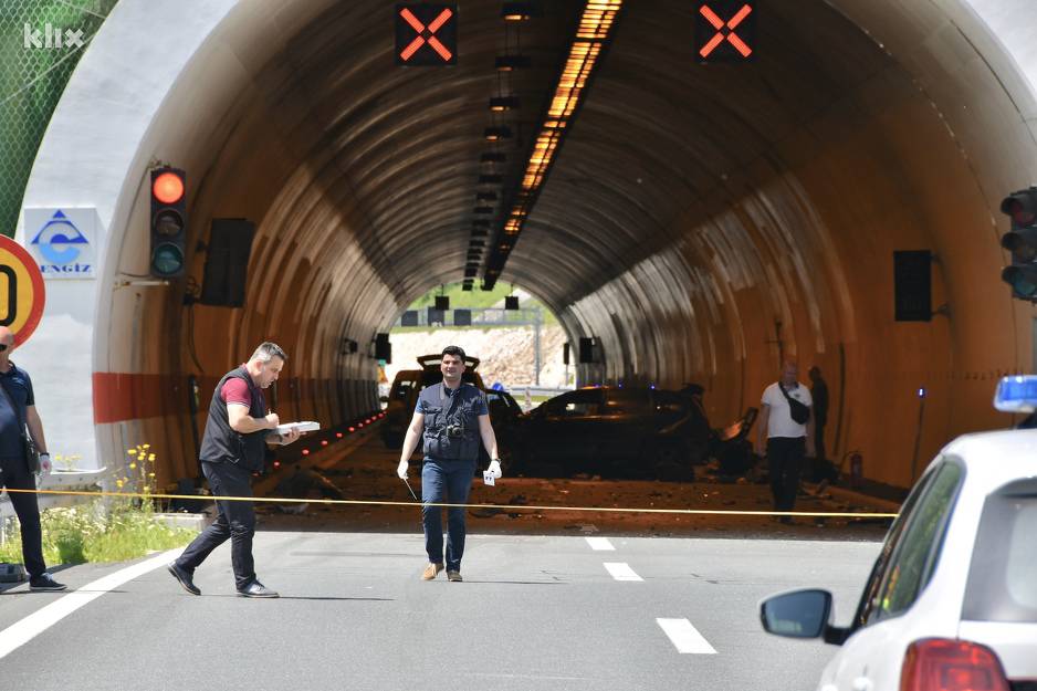 Prevrnuli se u tunelu: Roditelji i kći su preminuli, sin ozlijeđen