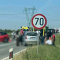 FOTO Sedam ljudi ozlije&dstrok;eno u te&scaron;koj prometnoj nesre&cacute;i kod Osijeka. Dvoje se bori za &zcaron;ivot