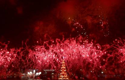 Plutajuće božićno drvce u Rio de Janeiru