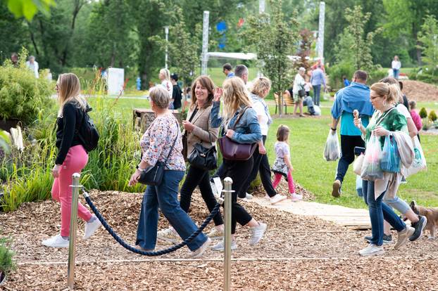 Zagreb: Brojni građani posjetili Floraart na Bundek