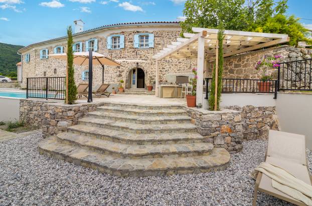 FOTO Kaštelet kod Opatije iz snova: Obnovili smo ga kako bismo očuvali obiteljske tajne