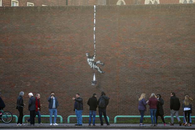 Novo Banksyjevo djelo krasi zid bivšeg zatvora u Readingu