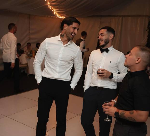 FOTO Oženio se Istrin ljepotan! Na svadbu miljenika navijača došli i suigrači, evo kako je bilo