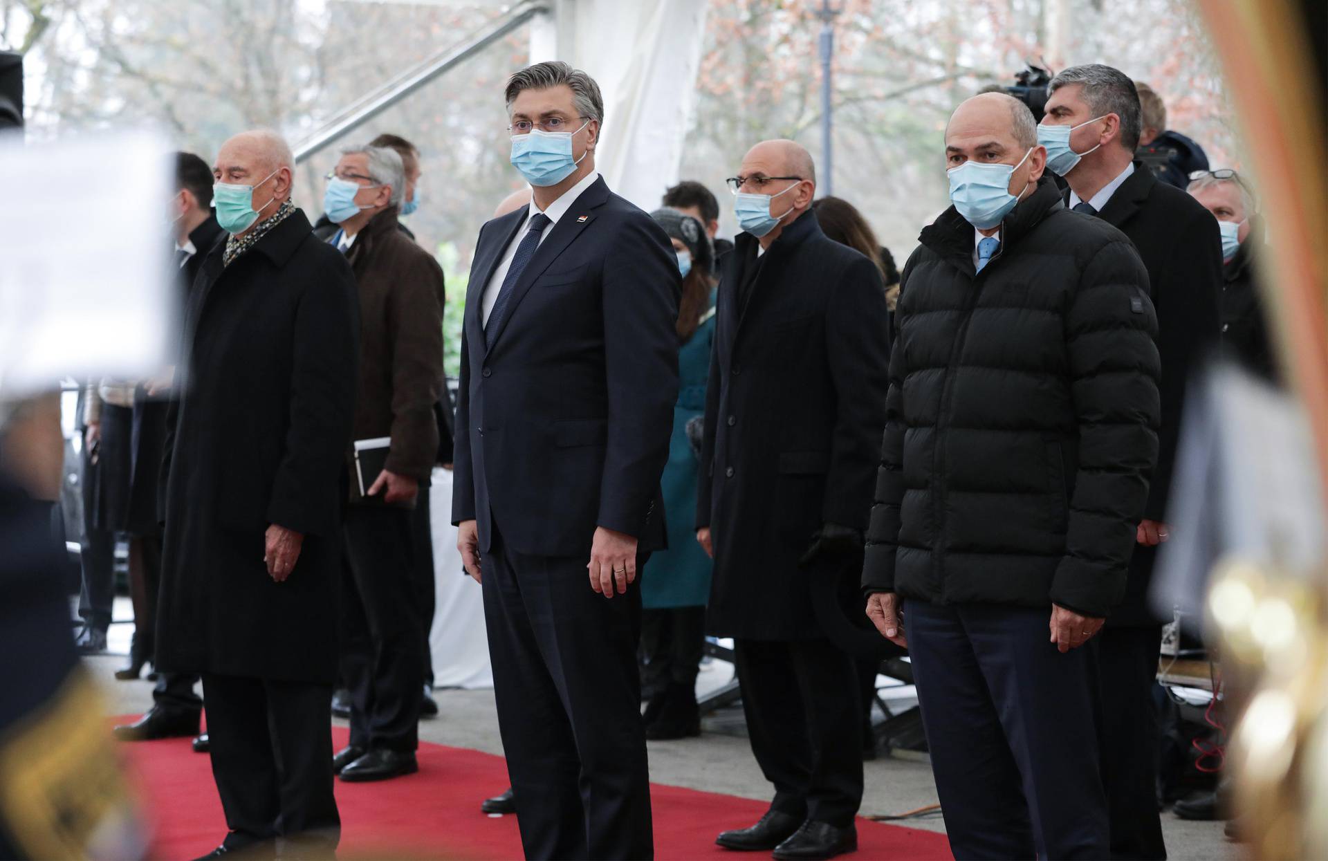 Premijer Andrej Plenković sastao se u Otočcu na Krki sa slovenskim kolegom Janezom Janšom