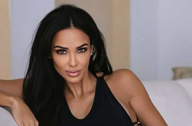 FOTO Melissa uči za medicinsku sestru, ali tko će uz nju uopće htjeti ozdraviti?