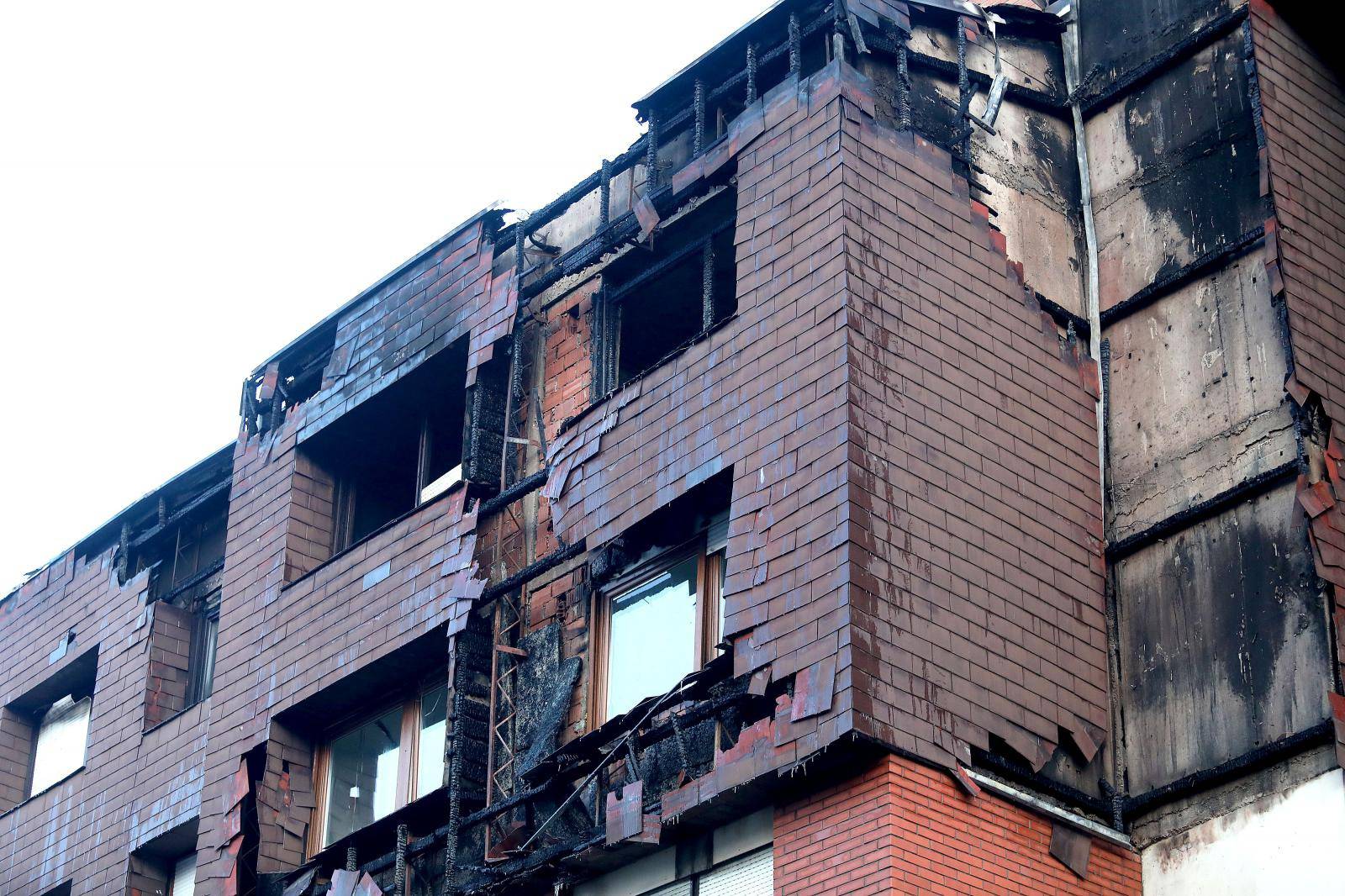 Zagreb: Vatrogasci i dalje osiguravaju požarište u Ulici Jakova Gotovca