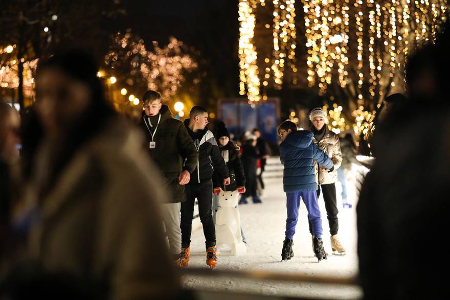 Deset godina Ledenog parka na Tomislavcu: Evo što vas očekuje na omiljenoj adventskoj lokaciji