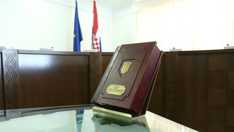Hrvatski sabor svečano je proglasio Božićni Ustav prije točno 31 godinu: 'Imamo ga!'