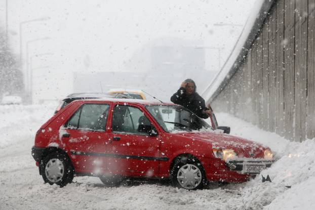 ARHIVA - Zagreb je 14. sije?nja 2013. bio zatrpan snijegom