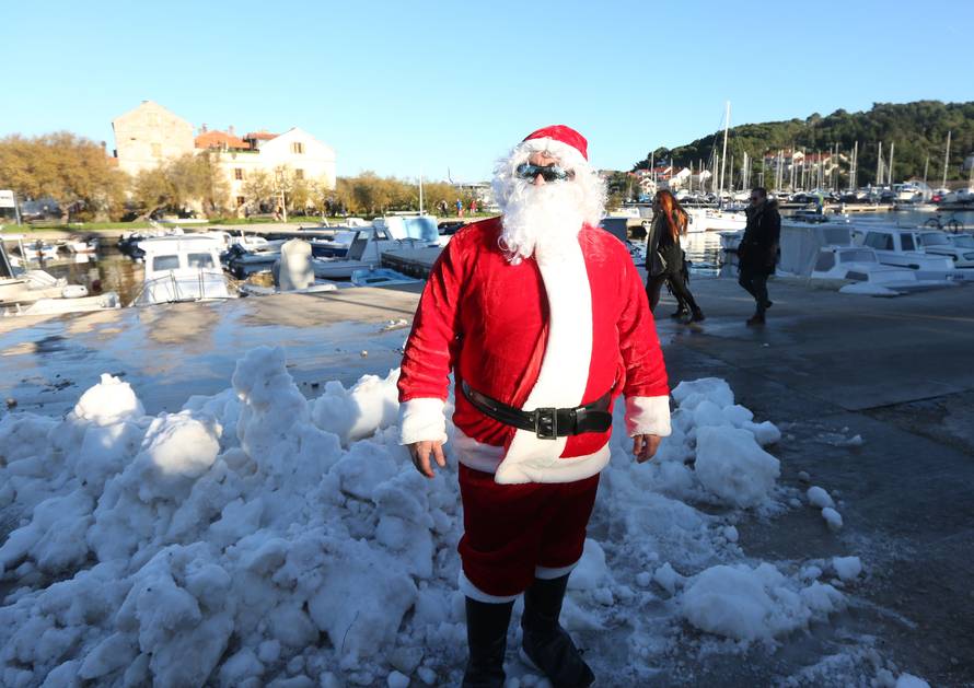 Skijaški spektakl uz more: Iška kraljica privukla je stotine ljudi