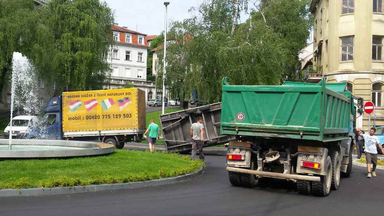 Očarala ga Bandićeva fontana? Prevrnuo se u kružnom toku