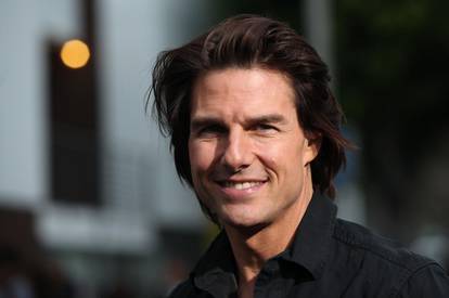 FOTO Tom Cruise veselo mahao fanovima u Londonu: Evo kako je izgledao na početku karijere