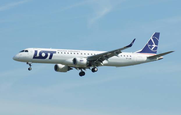 Zrakoplovi raznih avio kompanija