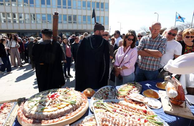 Šibenik: Podjela hrane na uskršnji ponedjeljak