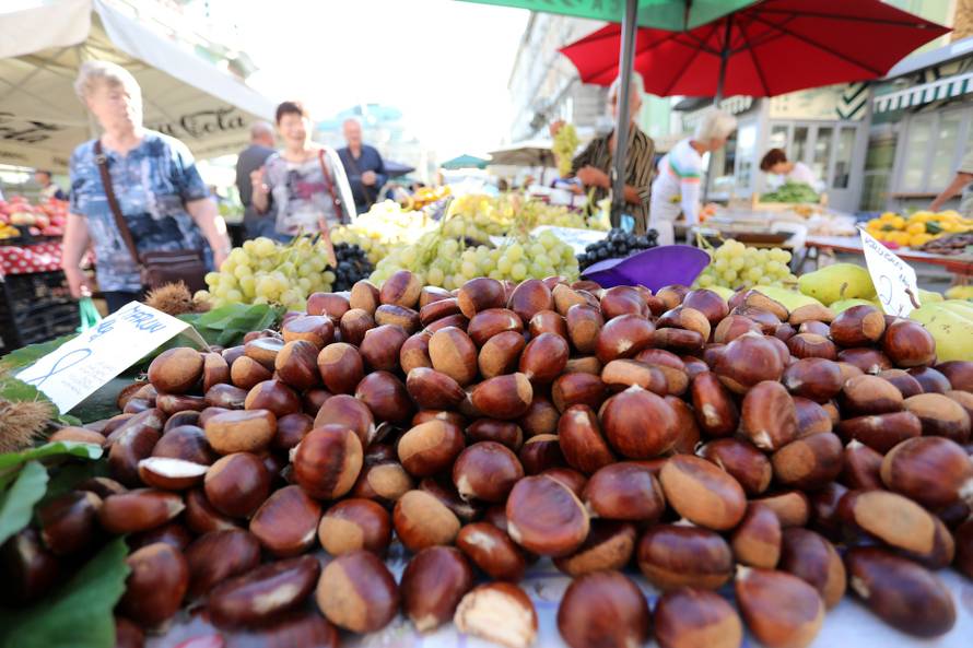 Rijeka: Maruni na rijeckoj trznici po 8 eura