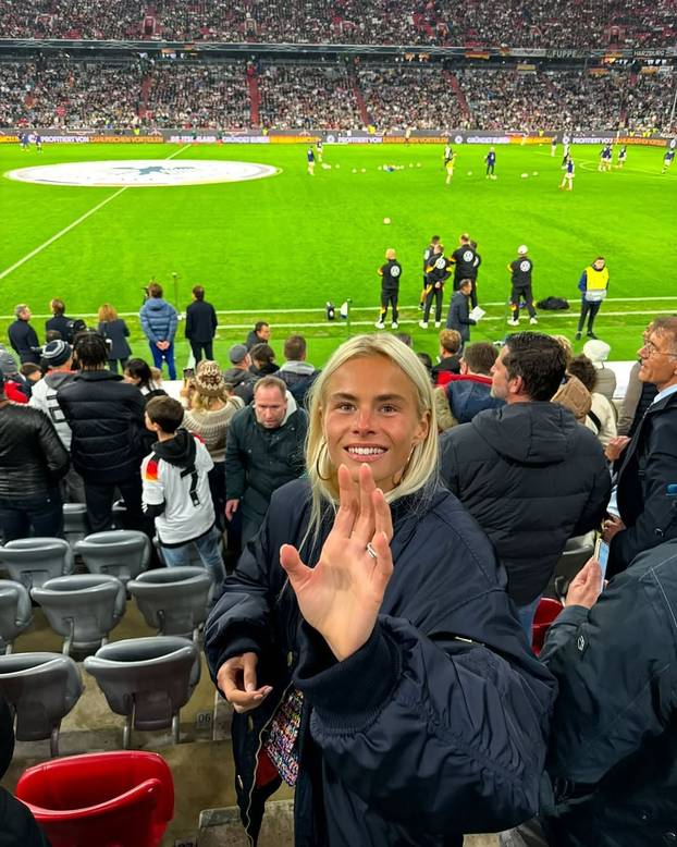 FOTO Slavni nogometaš ostavio suprugu zbog čudnih sklonosti